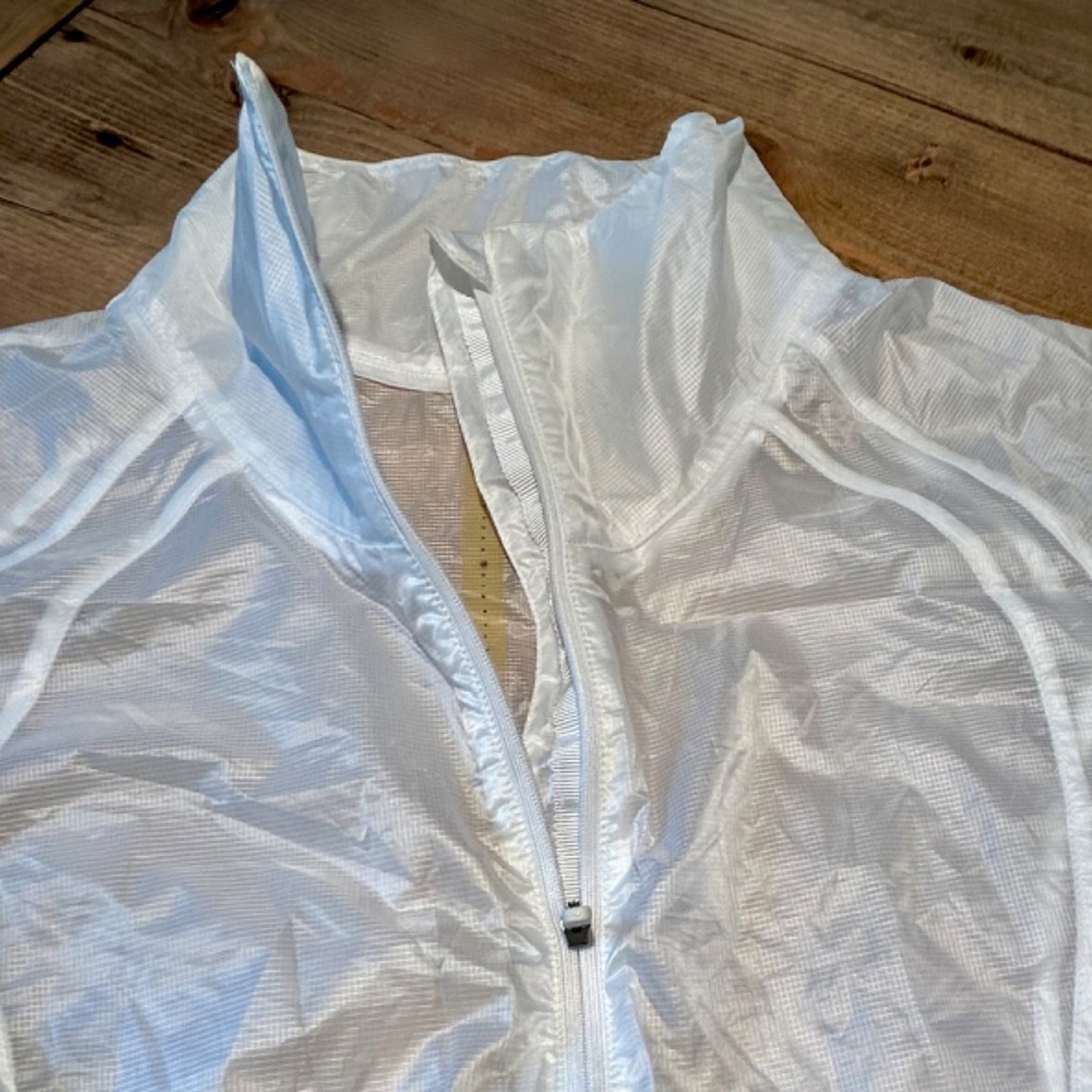 Lululemon Run With It Jacket, Size Medium, White - image 6